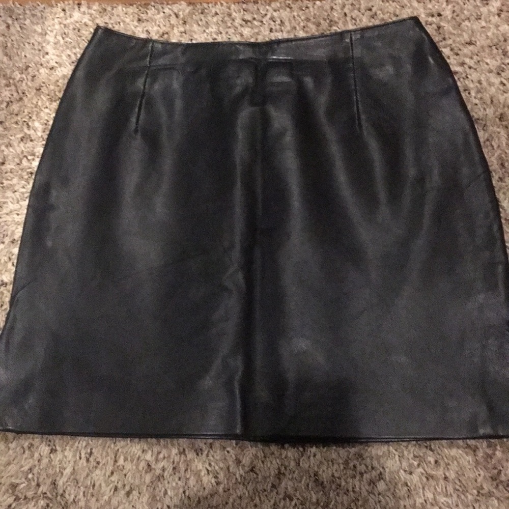 Hugo Buscati Black leather mini straight skirt
